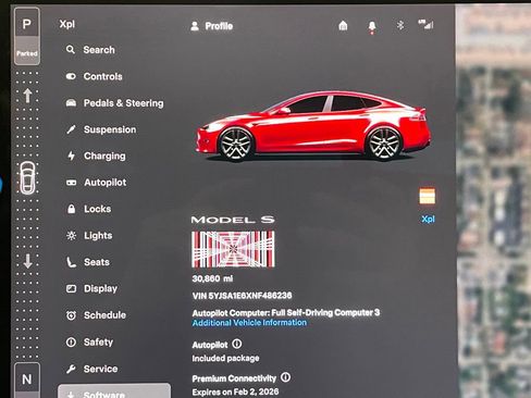Used 2022 Tesla Model S Plaid image 37