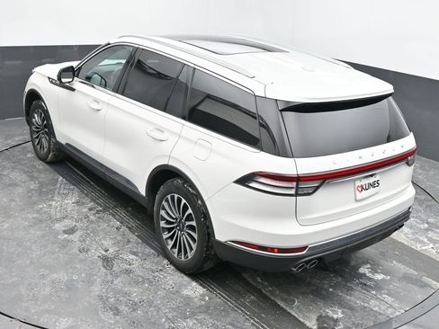 Used 2023 Lincoln Aviator AWD w/ Premium Package image 42