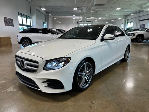 Used 2019 Mercedes-Benz E 300 image 3