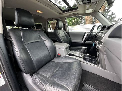 Used 2010 Toyota 4Runner Limited AWD/4WD image 15
