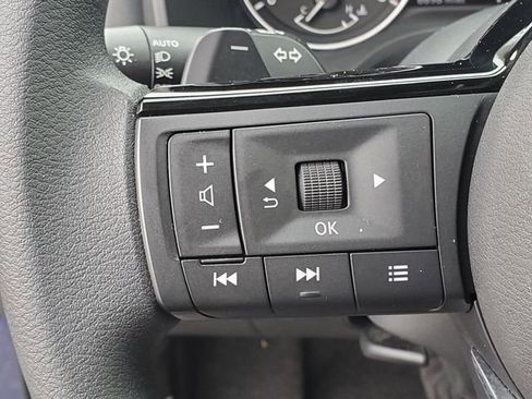 Certified 2023 Nissan Rogue SV image 18