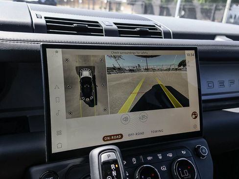 New 2026 Land Rover Defender 110 AWD/4WD image 32