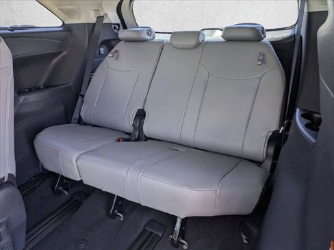 Certified 2026 Toyota Sienna XLE FWD image 20
