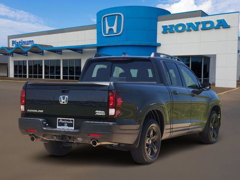 Used 2023 Honda Ridgeline Black Edition image 4