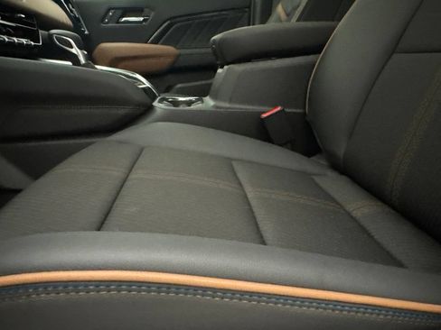 New 2026 GMC Canyon AT4 w/ Technology Plus Package AWD/4WD image 19