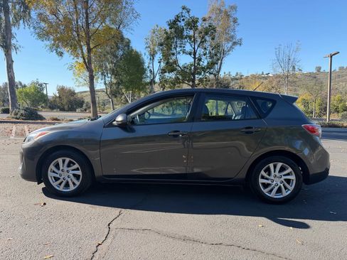 Used 2012 MAZDA MAZDA3 i Touring image 2