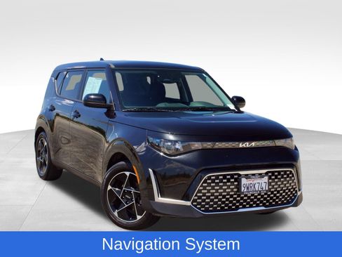 Used 2025 Kia Soul EX FWD image 2