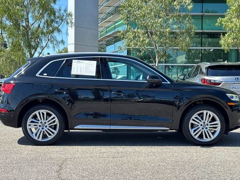 Used 2018 Audi Q5 2.0T Premium Plus w/ Premium Plus Package AWD/4WD image 3