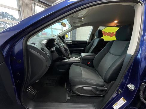 Used 2020 Nissan Pathfinder S FWD image 11