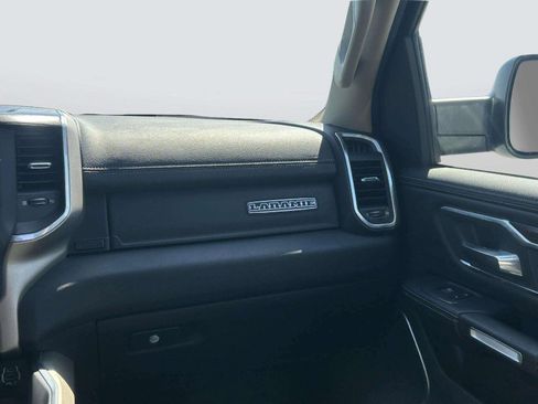 Used 2019 RAM 1500 Laramie AWD/4WD image 23