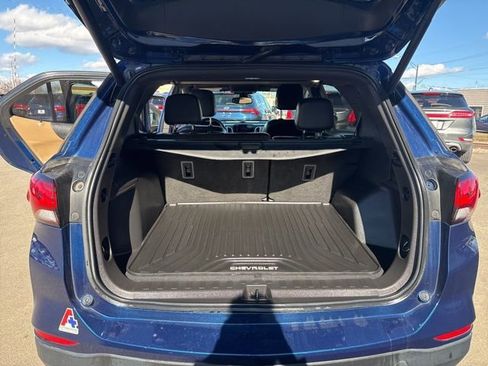 Used 2022 Chevrolet Equinox Premier image 11