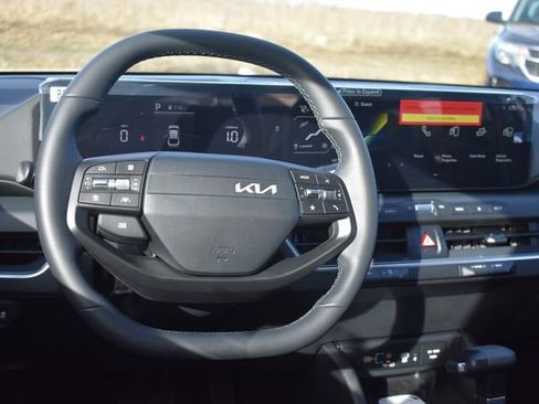 New 2026 Kia K4 EX image 17