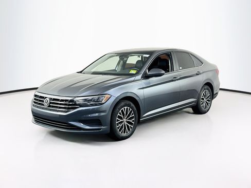Used 2021 Volkswagen Jetta SE w/ SE Cold Weather Package FWD image 1
