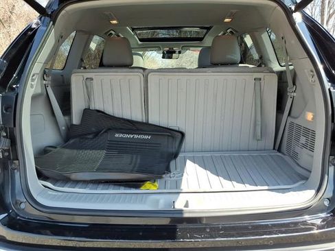 Certified 2019 Toyota Highlander Limited Platinum AWD/4WD image 9
