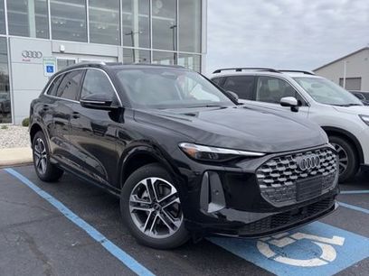 Used 2025 Audi Q5 Premium w/ Convenience Package