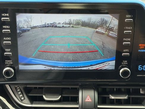 Used 2019 Toyota C-HR XLE image 28