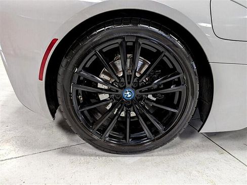 Used 2019 BMW i8 Roadster image 12