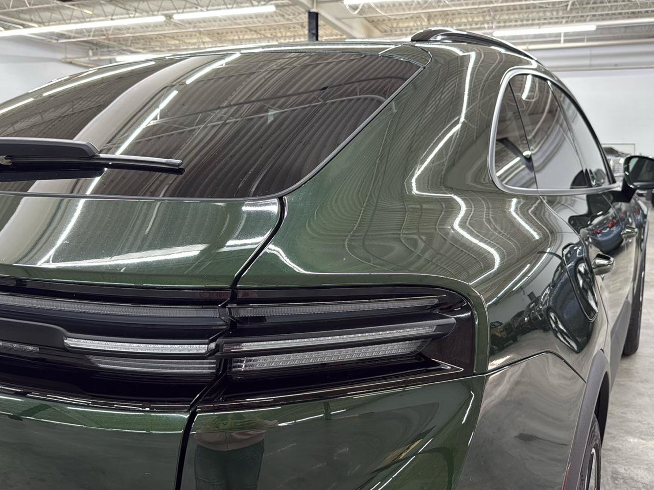 Used 2024 Porsche Macan 4 Electric AWD/4WD image 8