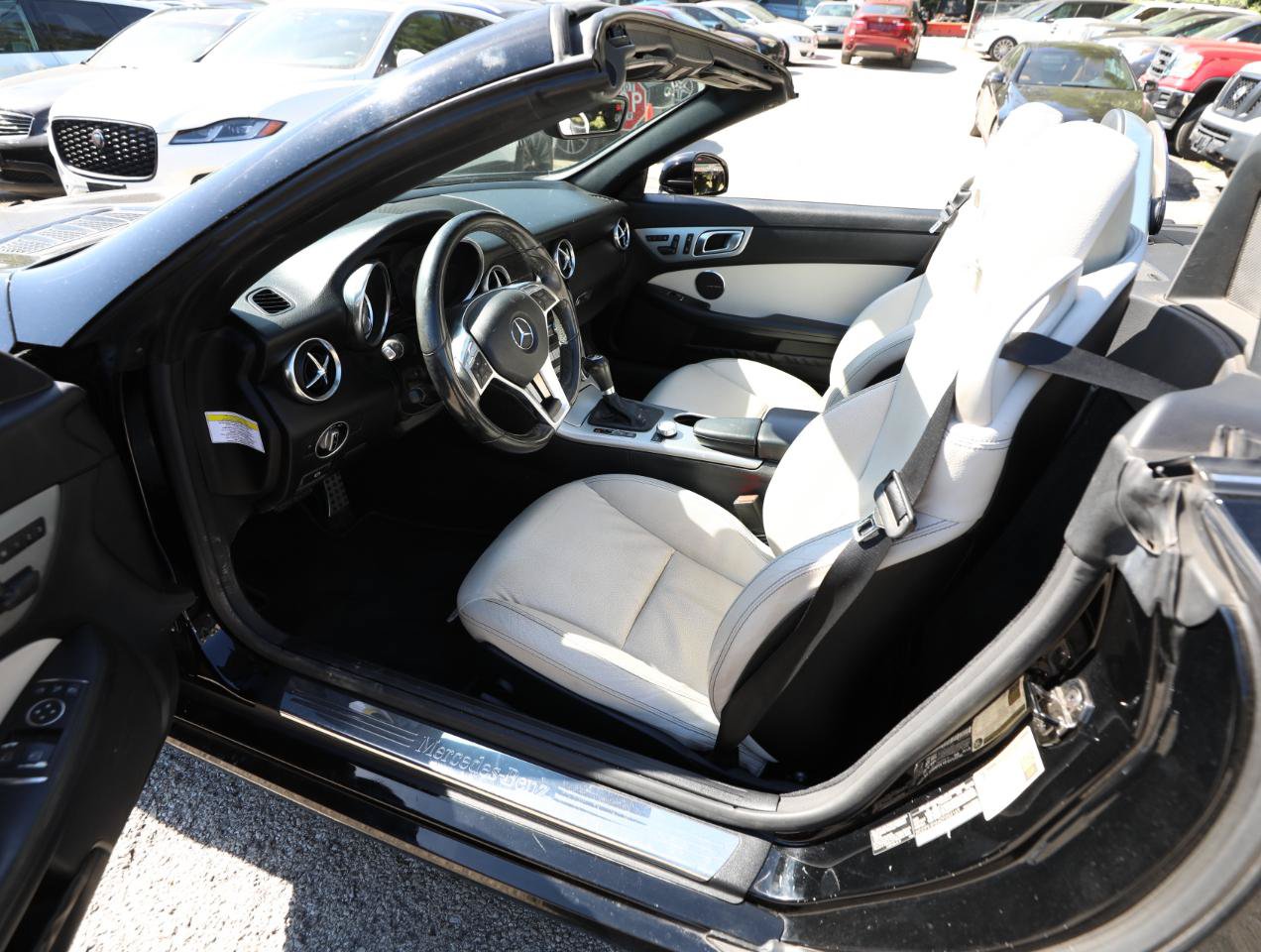 Used 2013 Mercedes-Benz SLK 250 image 18