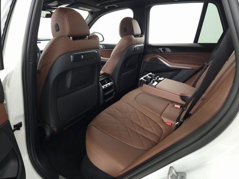 Used 2025 BMW X5 xDrive50e w/ Parking Assistance Package image 37