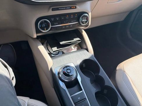 Used 2020 Ford Escape Titanium AWD/4WD image 12