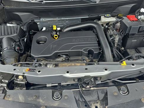 Used 2025 Chevrolet Equinox LT FWD image 30