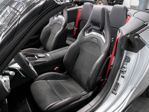 Used 2024 Mercedes-Benz SL 63 AMG 4MATIC image 27