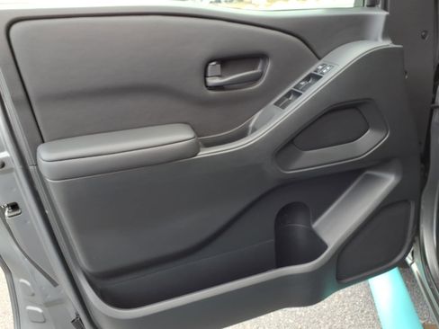 Used 2023 Nissan Frontier S w/ Technology Package image 18