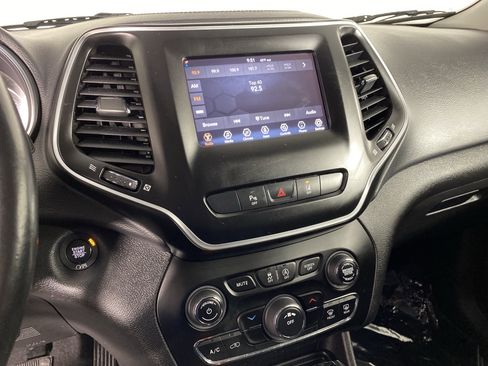 Used 2021 Jeep Cherokee Latitude Plus image 29