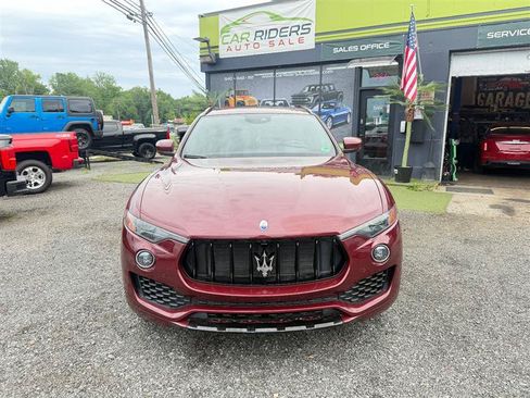 Used 2018 Maserati Levante S GranSport AWD/4WD image 2