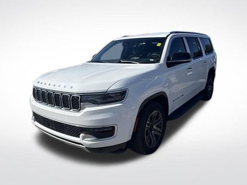 Used 2024 Jeep Wagoneer L Series II RWD image 3
