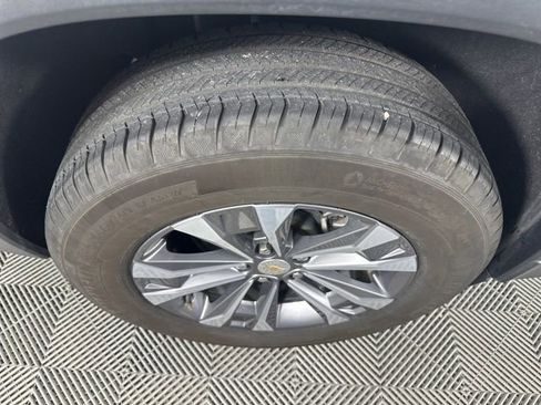Used 2025 Chevrolet Equinox LT AWD/4WD image 11