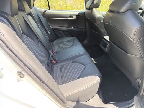Used 2022 Toyota Camry SE w/ Convenience Package FWD image 15