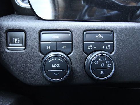 Used 2022 Chevrolet Silverado 1500 RST w/ Redline Edition image 20