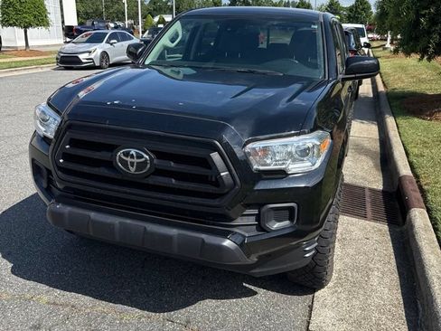 Used 2022 Toyota Tacoma SR AWD/4WD image 9