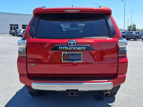 Certified 2021 Toyota 4Runner TRD Off-Road Premium w/ Moonroof Package AWD/4WD image 6