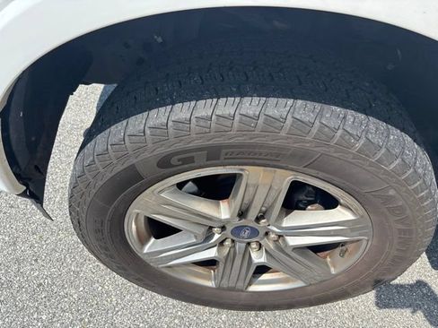 Used 2019 Ford F150 Lariat AWD/4WD image 11