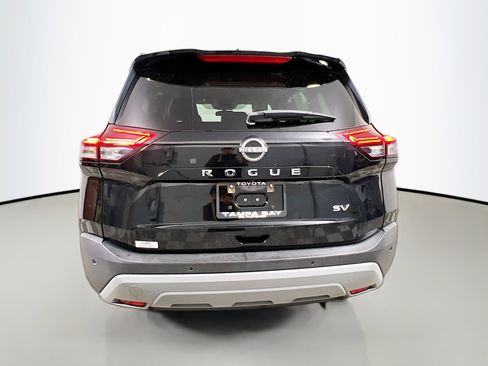 Used 2023 Nissan Rogue SV image 6