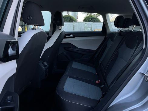 Used 2025 Volkswagen Taos S image 11