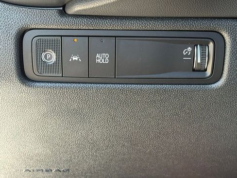 Used 2026 Chevrolet Equinox EV LT FWD image 32