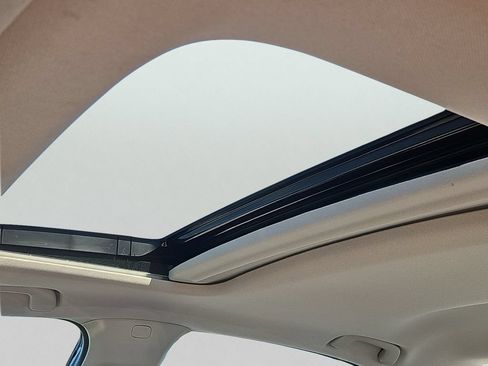 Used 2022 Honda Civic Touring image 13