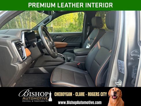 Used 2024 GMC Canyon AT4 w/ AT4 Premium Package AWD/4WD image 6