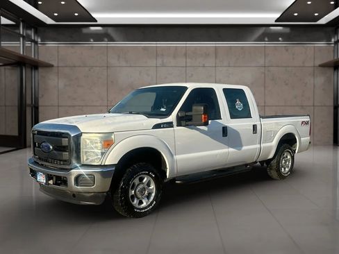 Used 2016 Ford F250 XL w/ Power Equipment Group image 2