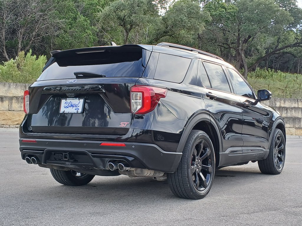 Certified 2020 Ford Explorer ST w/ ST Street Pack AWD/4WD image 3