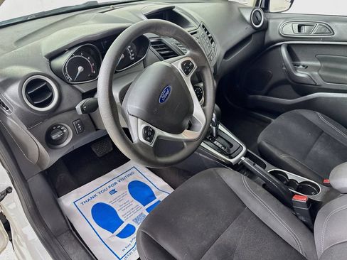 Used 2018 Ford Fiesta SE FWD image 9