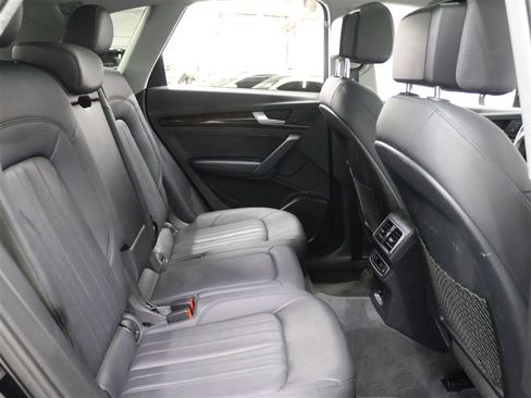 Used 2018 Audi Q5 2.0T Premium Plus w/ Premium Plus Package image 16