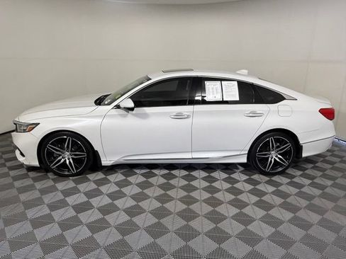 Used 2021 Honda Accord Touring image 3