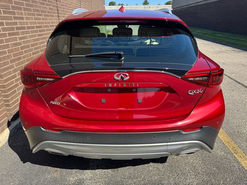 Used 2018 INFINITI QX30 Premium w/ Navigation Package image 30