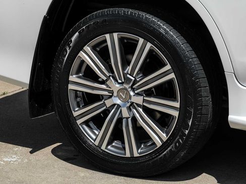 Used 2017 Lexus LX 570 4WD w/ Luxury Package image 62