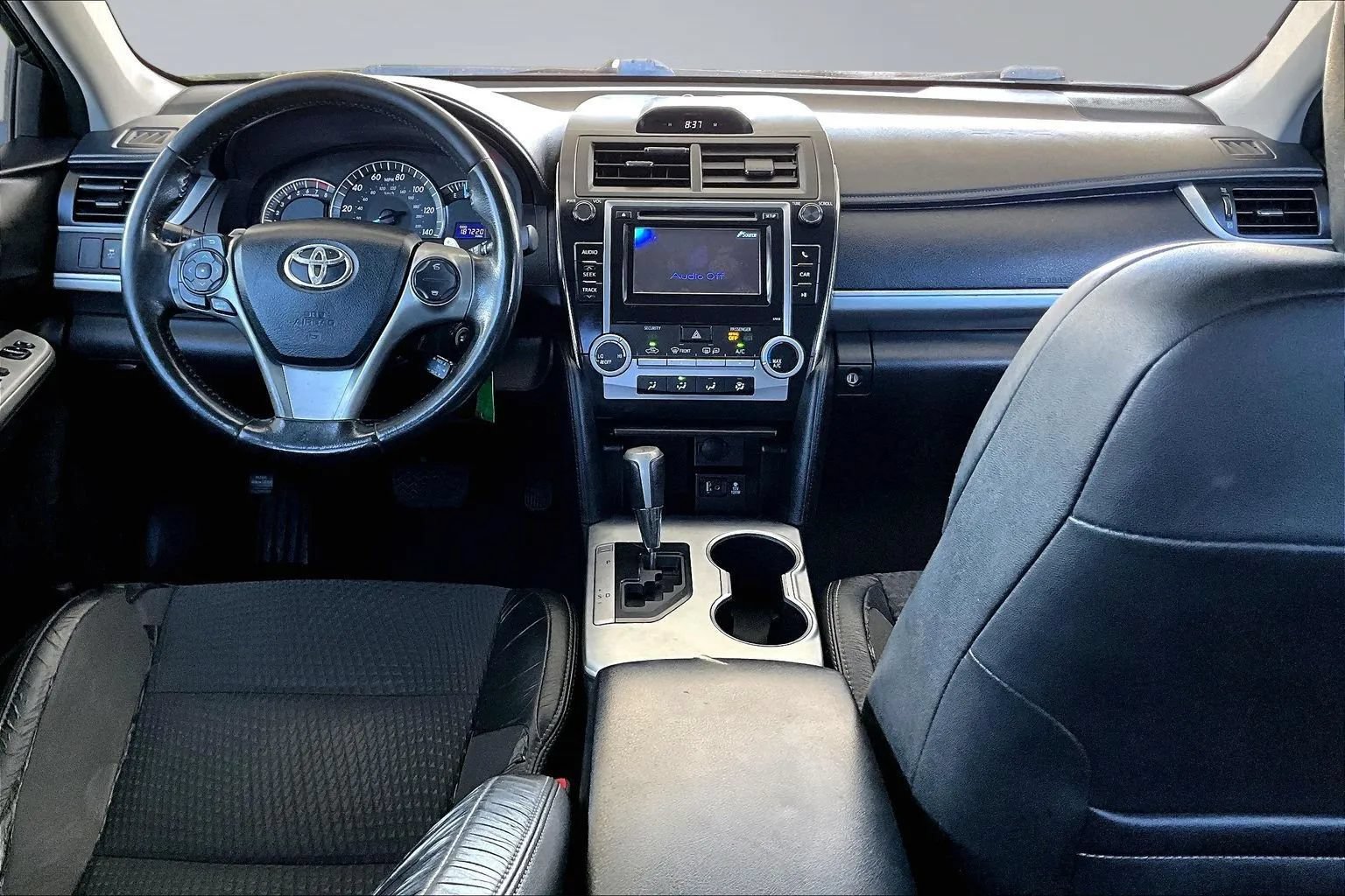 Used 2012 Toyota Camry SE FWD image 7